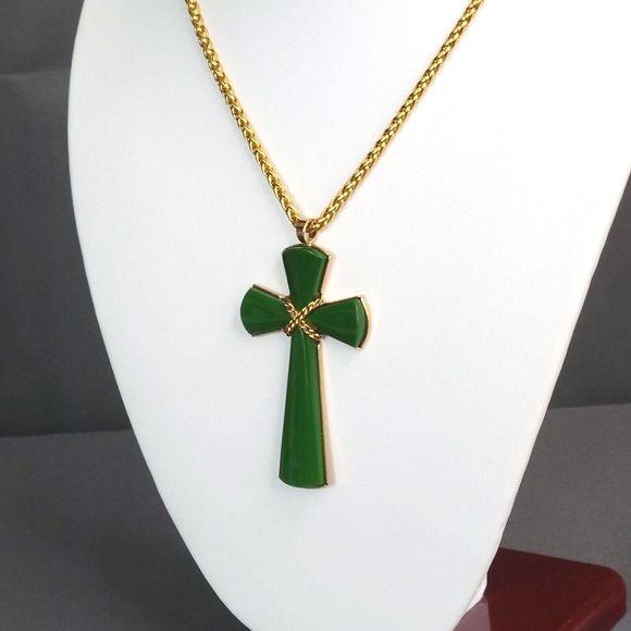 Avon Gold Tone Wheat Chain Green Faux Jade Cross Pendant Necklace 22 in - Picture 4 of 10
